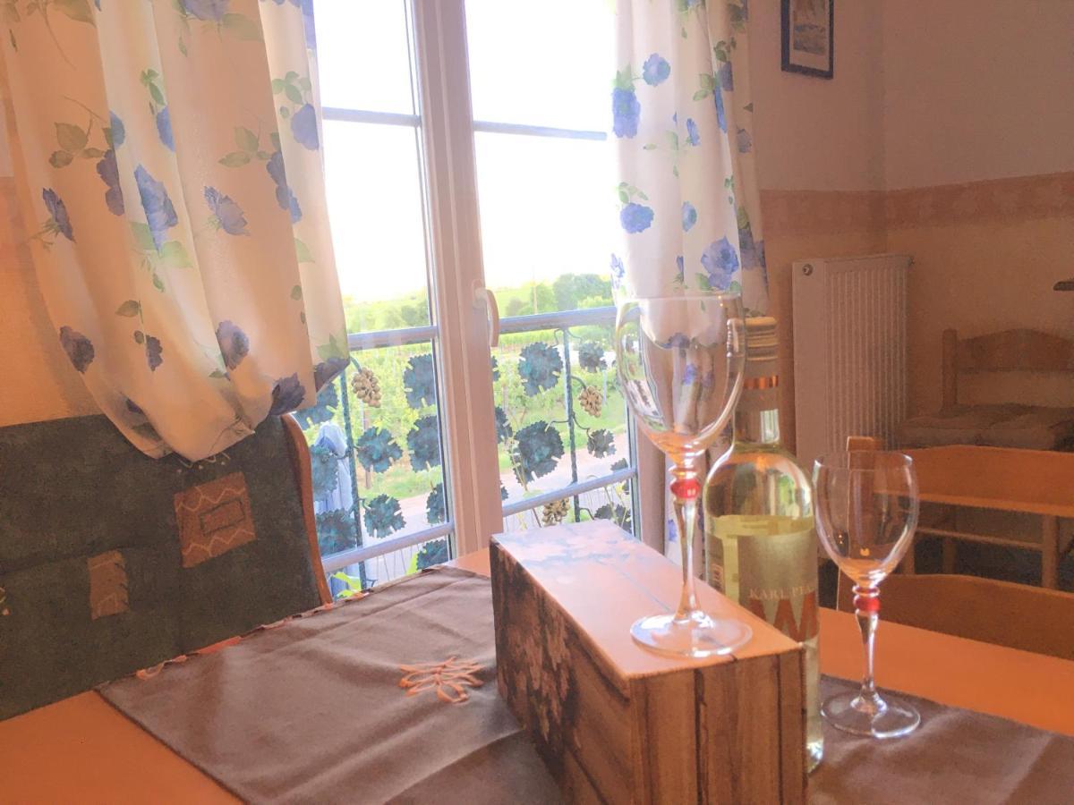 Ferienwohnung Suedpfalzblick Burrweiler Buitenkant foto
